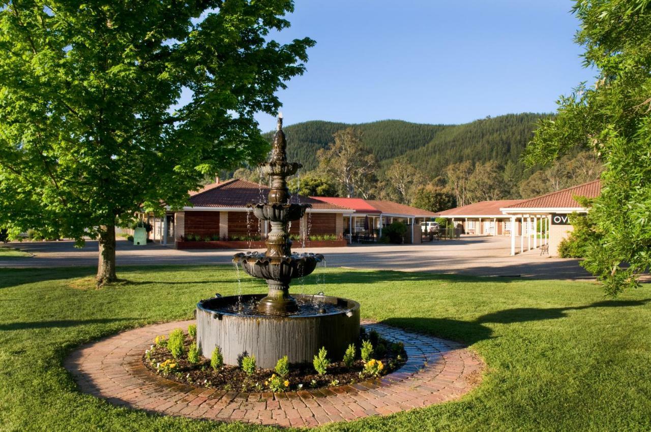 Ovens Valley Motor Inn Bright Esterno foto