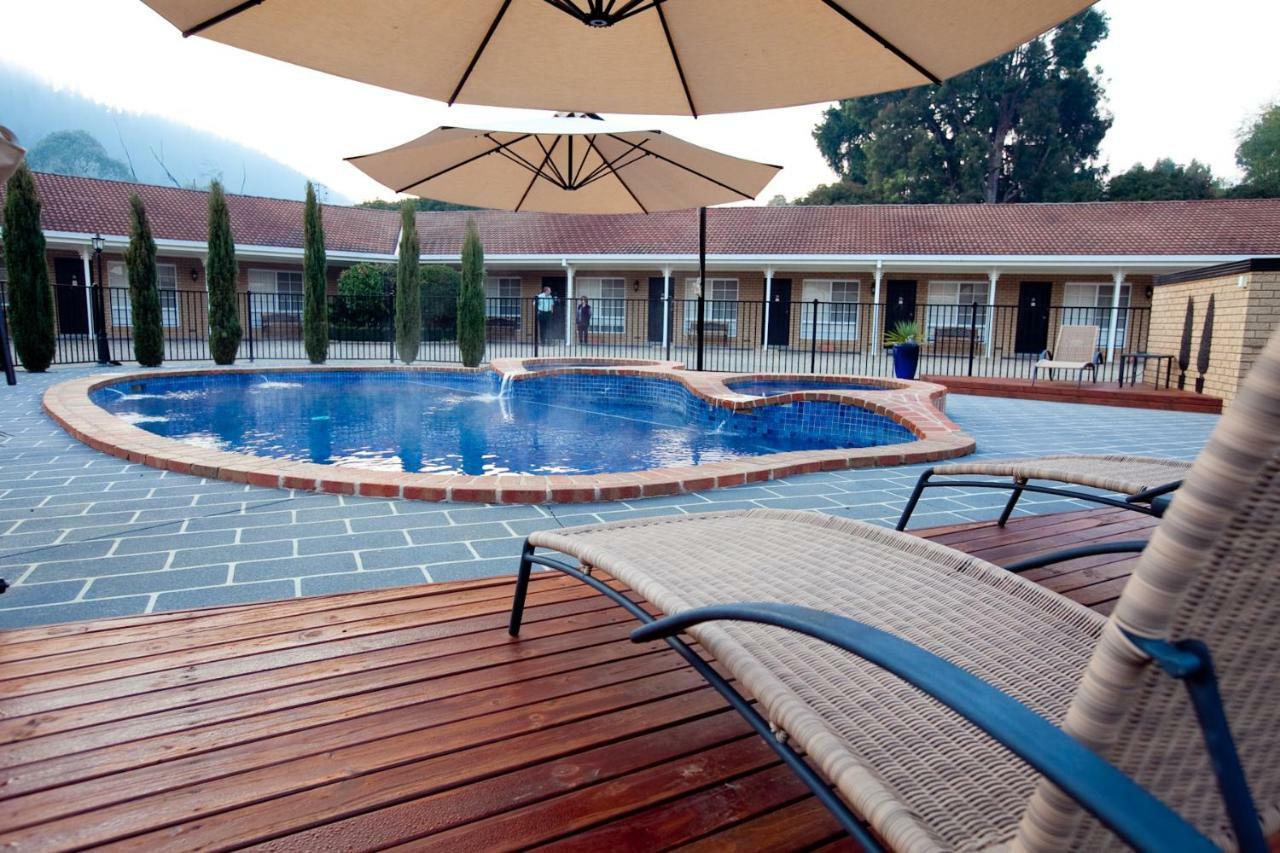 Ovens Valley Motor Inn Bright Esterno foto