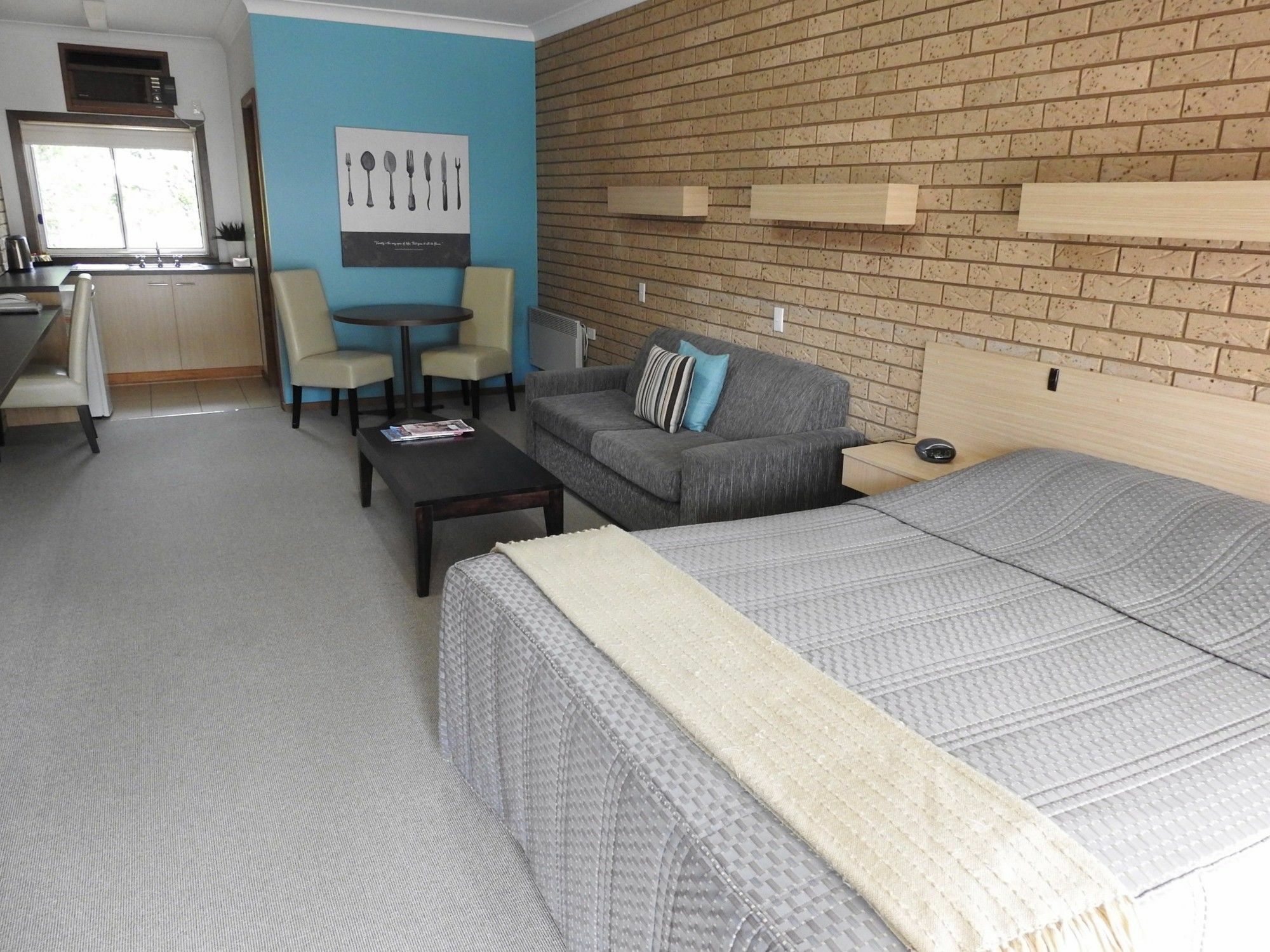 Ovens Valley Motor Inn Bright Esterno foto